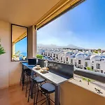 Sea View Family Heated Pool Апартаменты