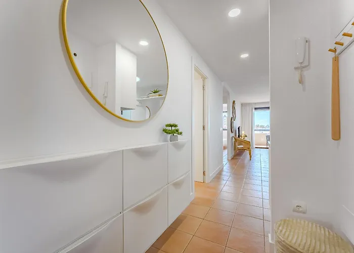 Sea View Family Heated Pool * 아데제