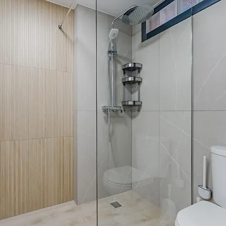 Sea View Family Heated Pool Apartament *