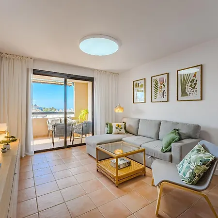 Apartament Sea View Family Heated Pool